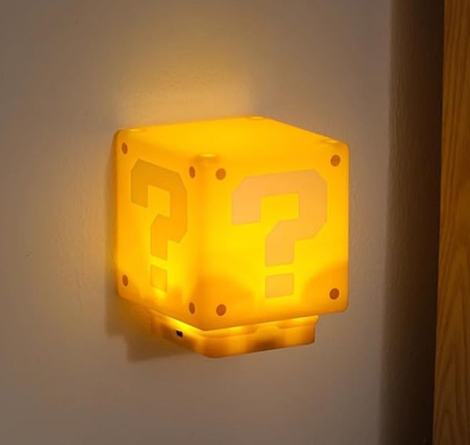 Lámpara cubo de Mario Bros